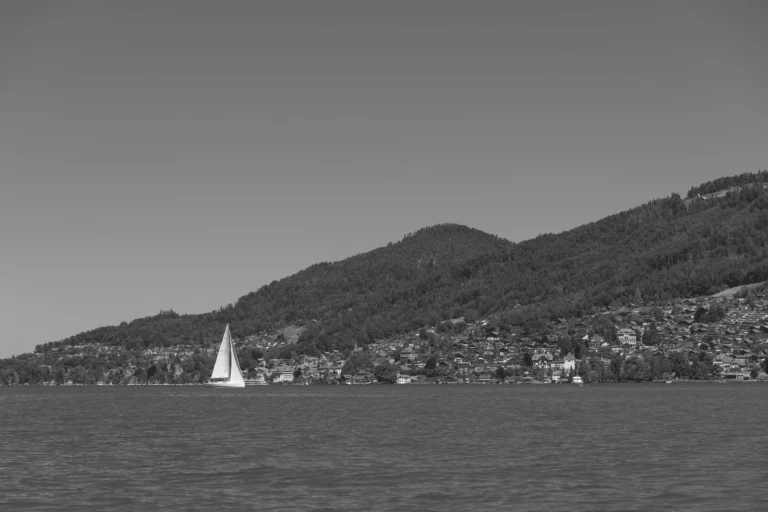lake boat switzerland